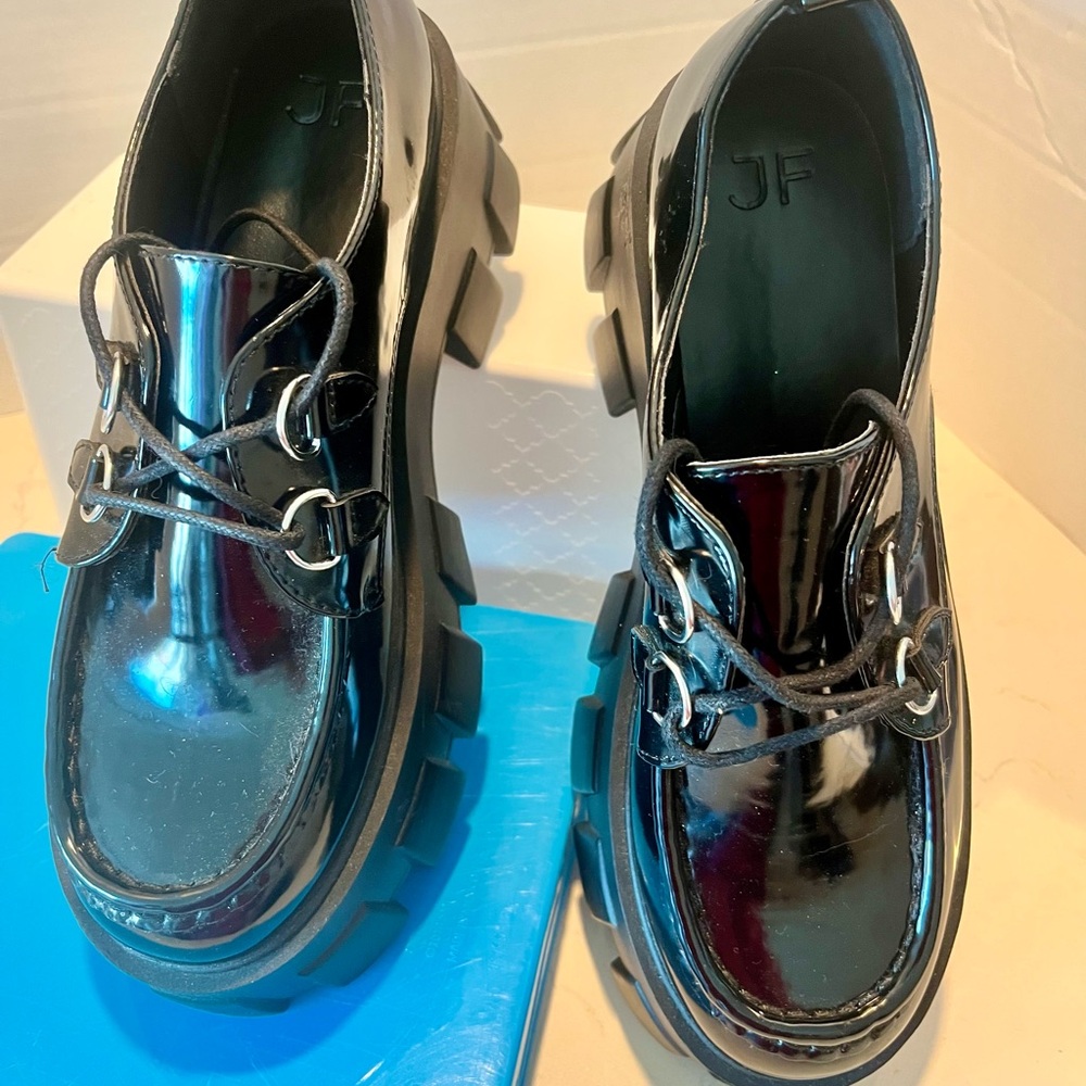 JustFab JF “Maxie” Black Patent Lug Sole Lace-Up Loafer Platform Shoes Sz 8.5 - Picture 5 of 6